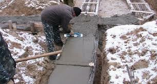 Фото укладки бетона в опалубку зимой